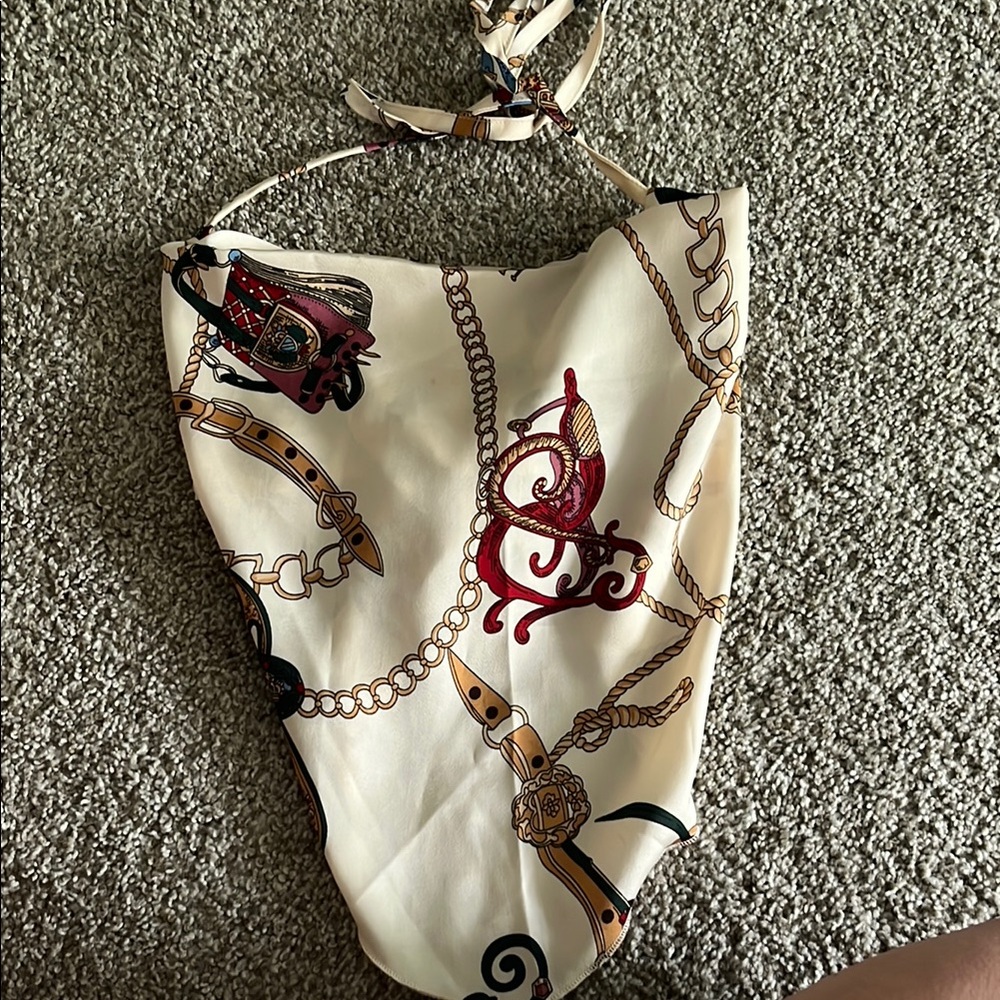 Stylish Halter Top with Chain Print